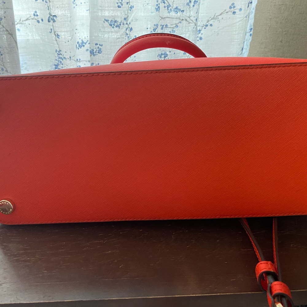 Michael Kors - Picture 5 of 5